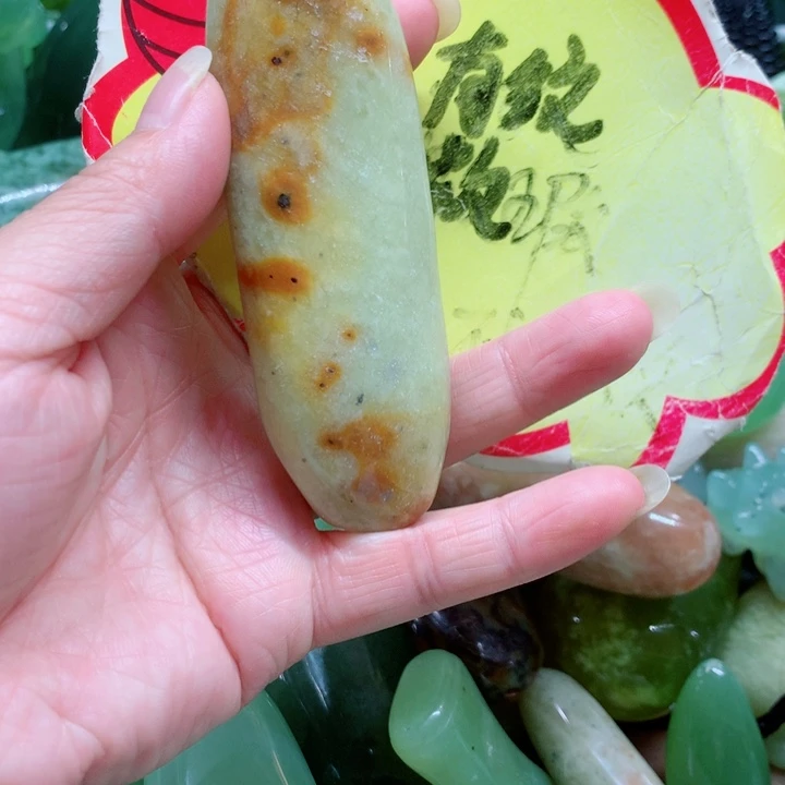 蛇纹石玉未镶嵌手把件