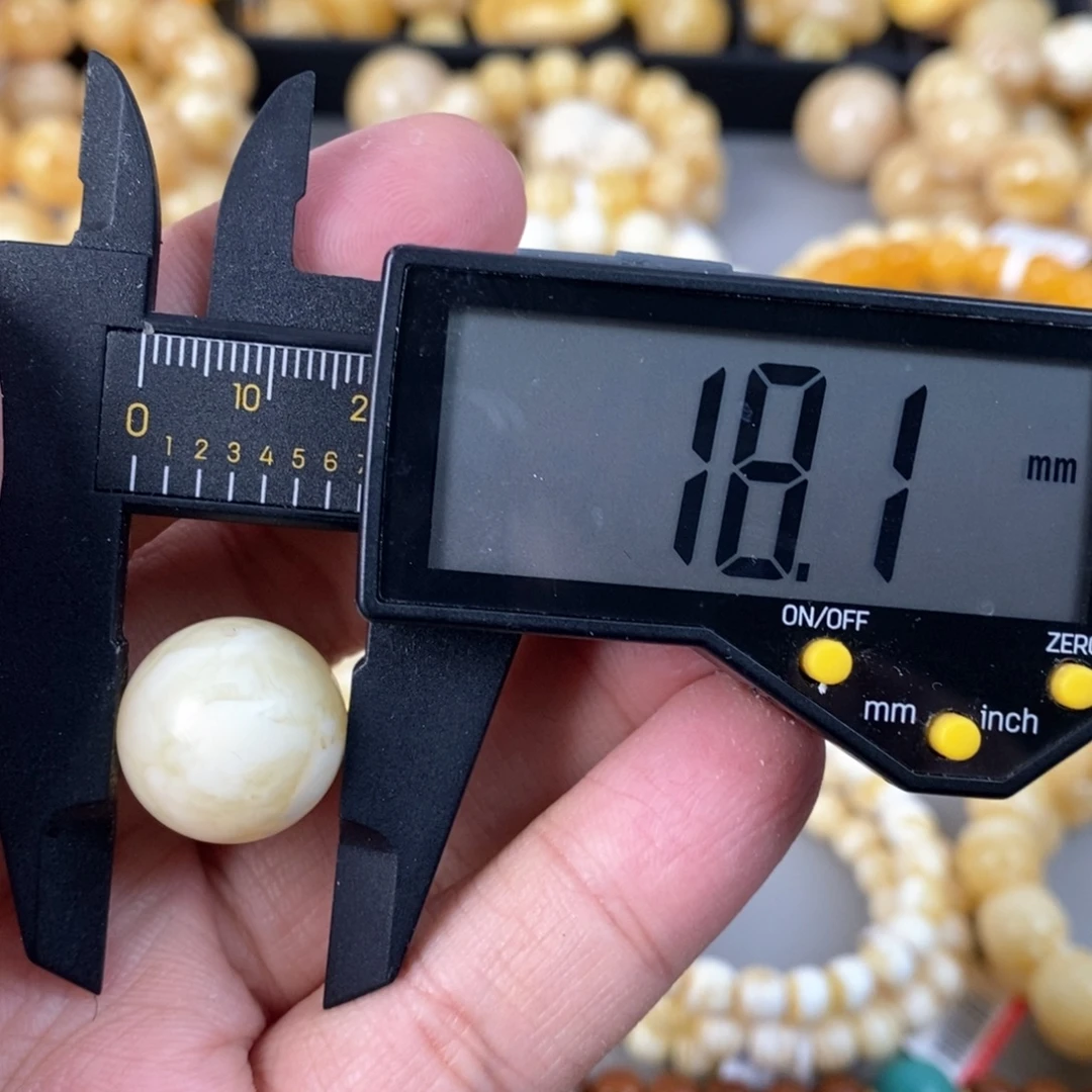 蜜蜡未镶嵌珠宝奇石3.3g