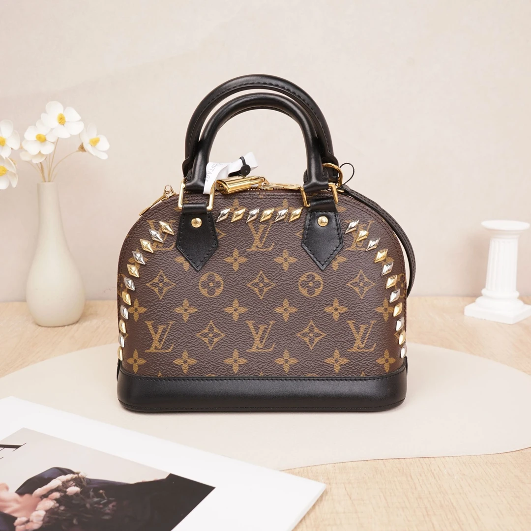 95新 LouisVuitton/路易威登 Alma贝壳BB限定铆钉秀款/DS026552