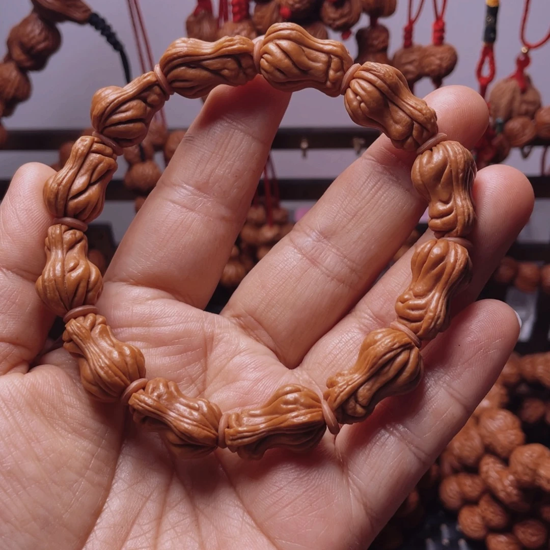 木质类龙纹桃枭手串