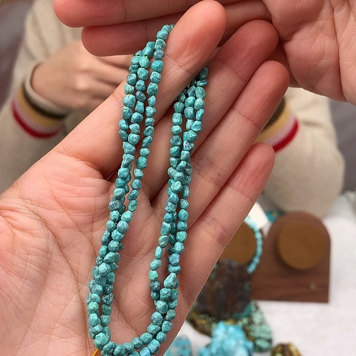 绿松石未镶嵌原矿