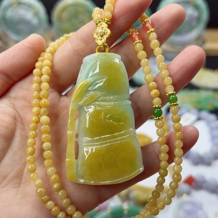 颈饰未镶嵌翡翠吊坠
