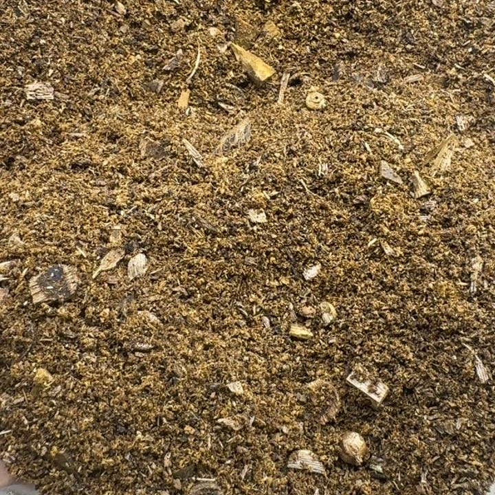 沉香碎屑沉香黑棋拼凹身 钻料