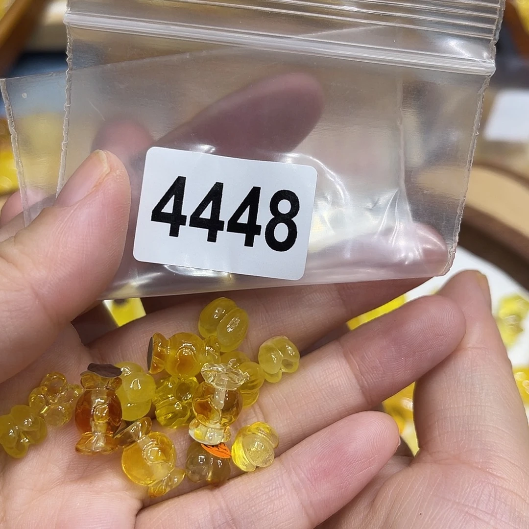 是***呀琥珀未镶嵌珠宝奇石