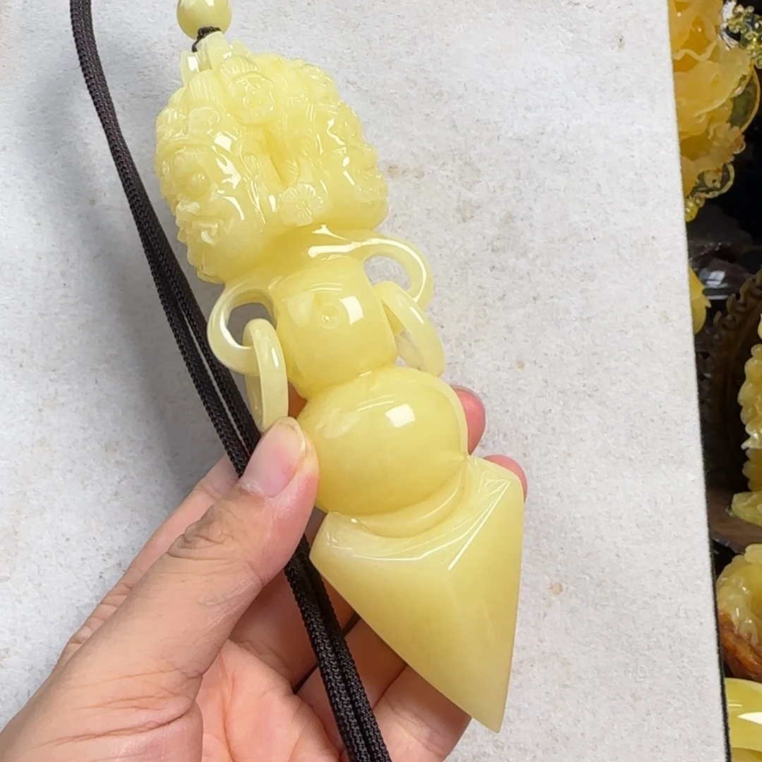 蜜蜡未镶嵌珠宝奇石