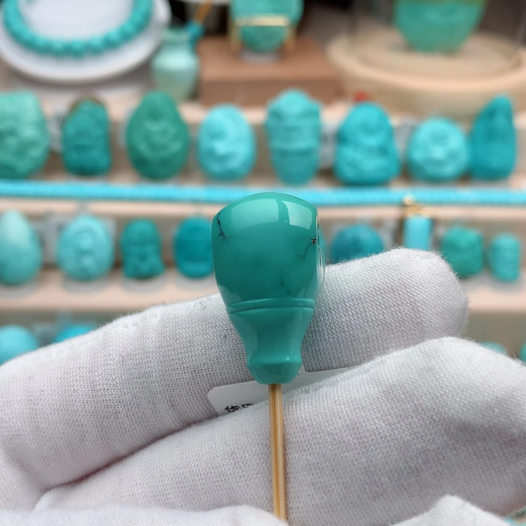 绿松石珠宝奇石未镶嵌重：7.2克