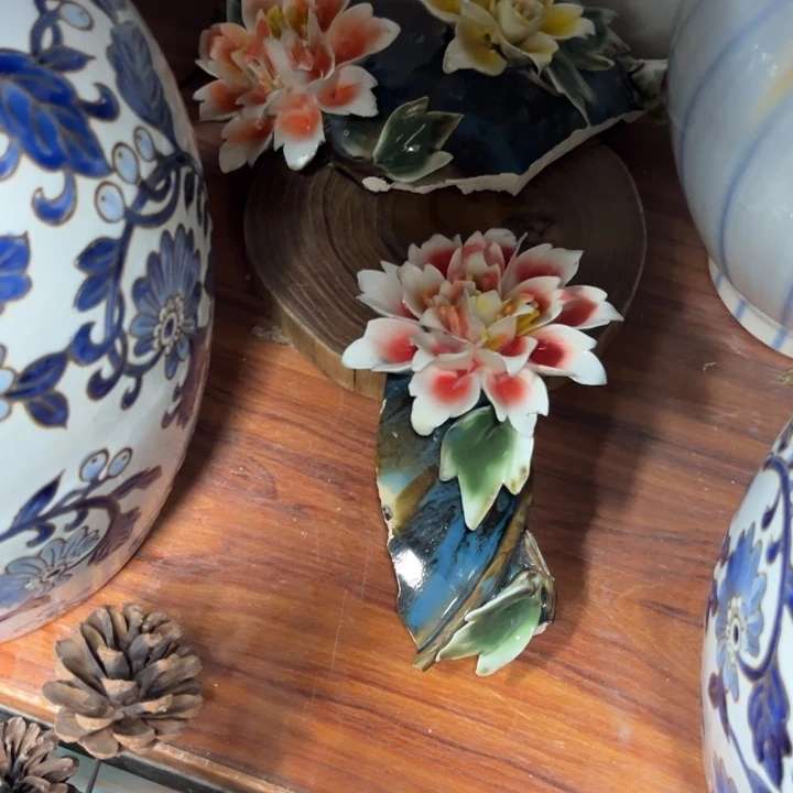 小***1瓷片微瑕陶瓶。。。。。。。。。。。。。