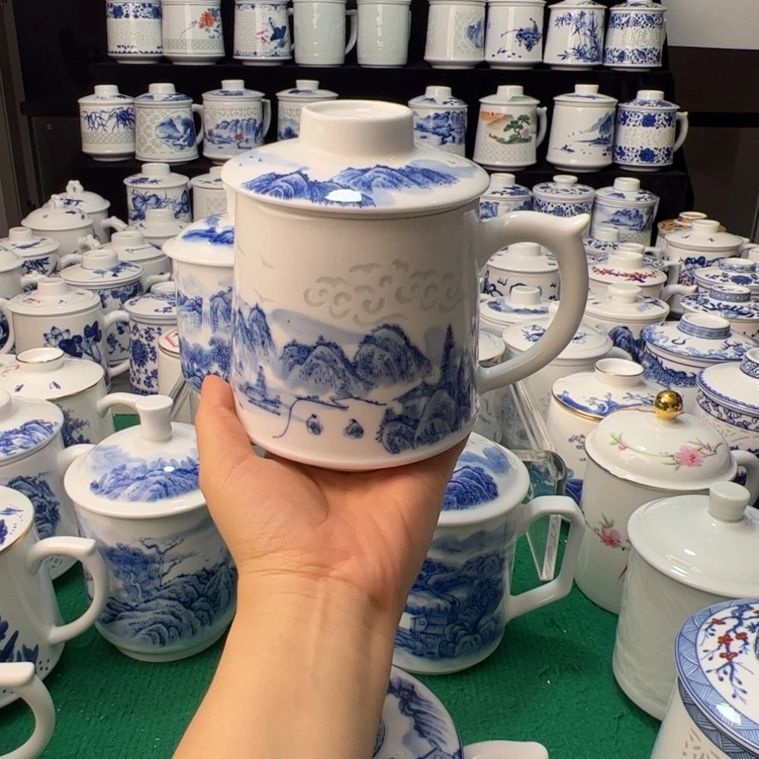 摆件景德镇手绘祥云山水办公杯