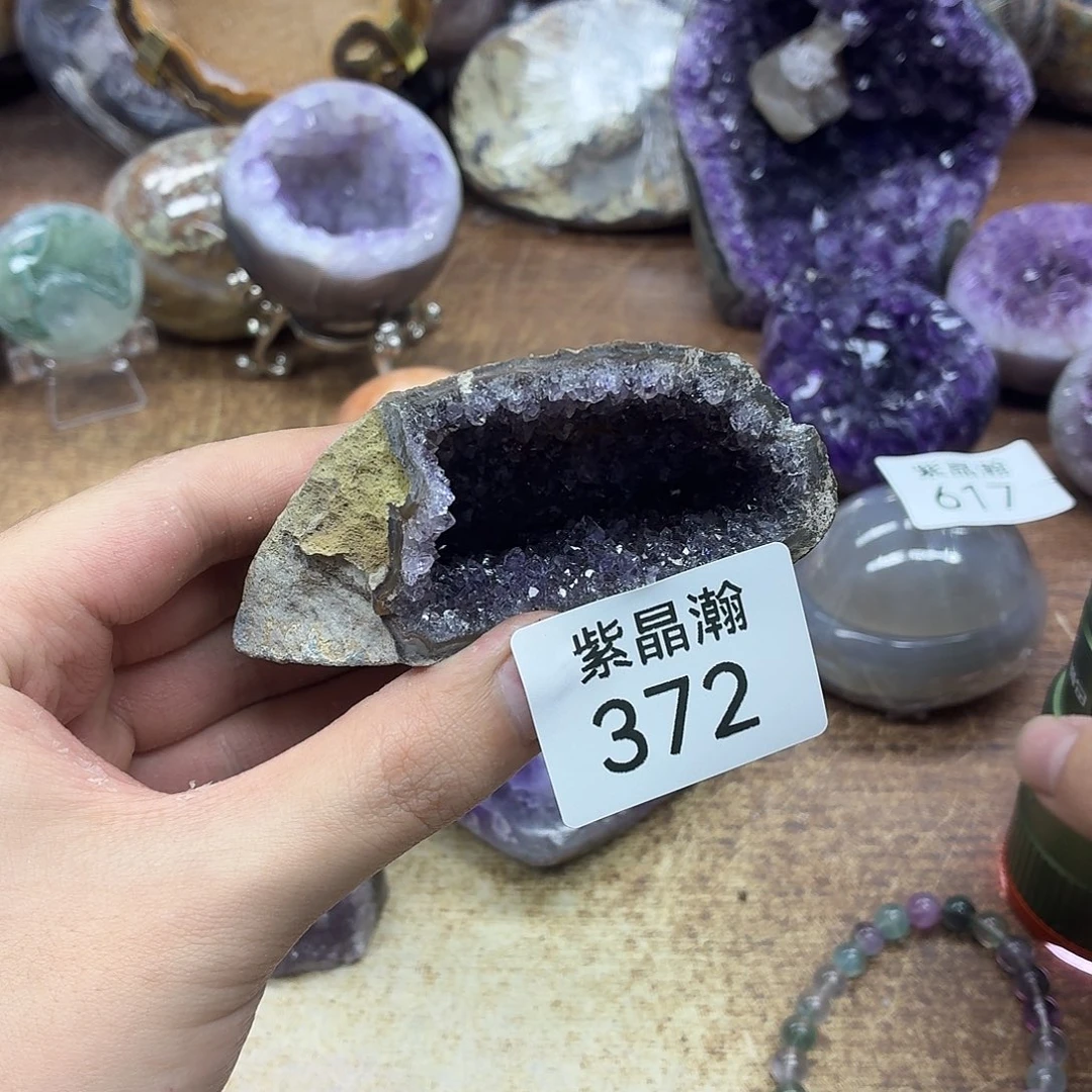 未镶嵌水晶大型摆件（非配饰）