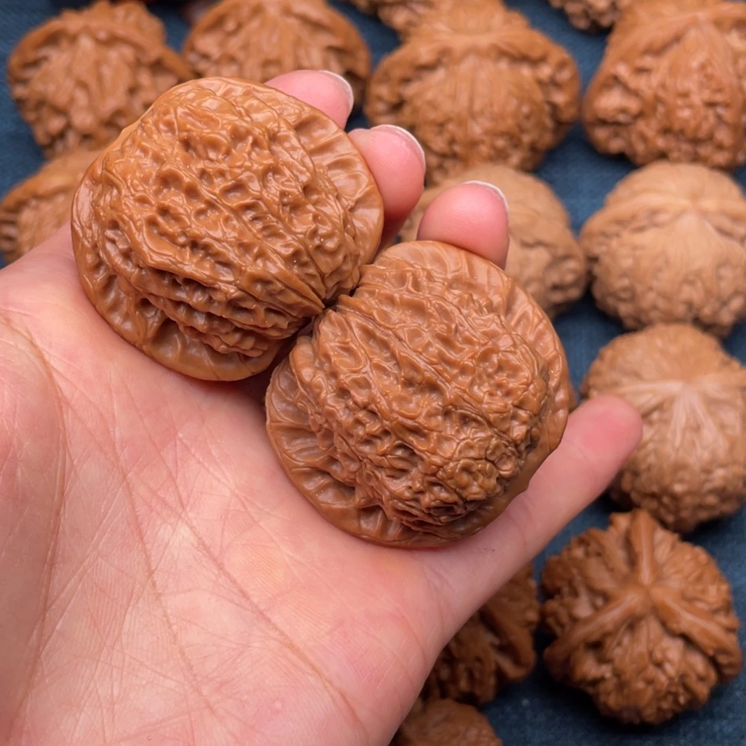 永***号文玩核桃把件41精品血麒麟