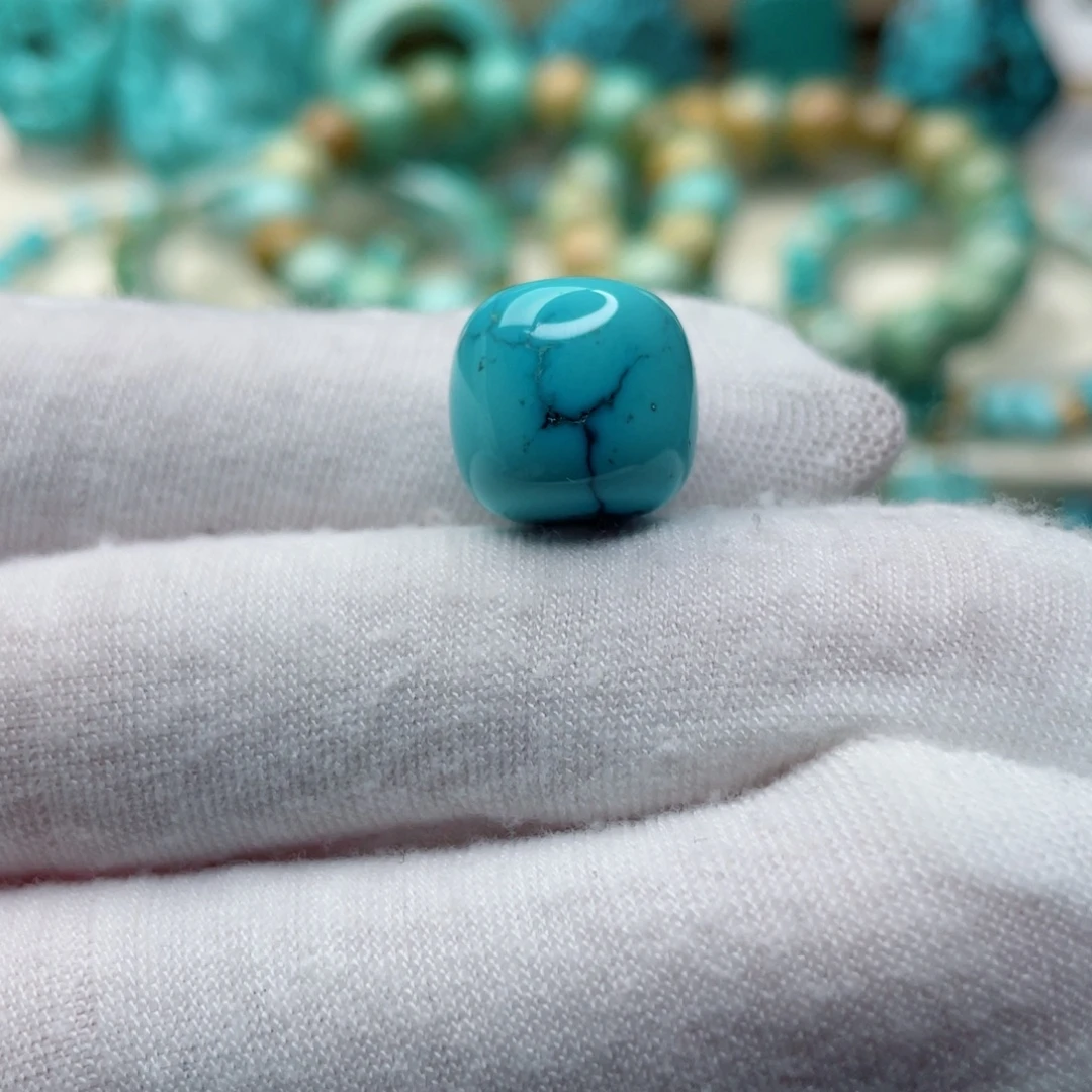 绿松石未镶嵌珠宝奇石13