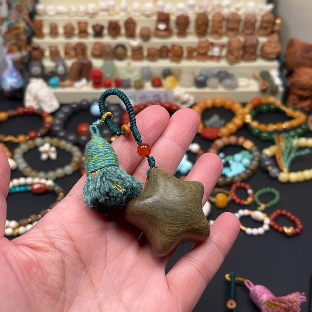 维腊木（绿檀）把件单个星星