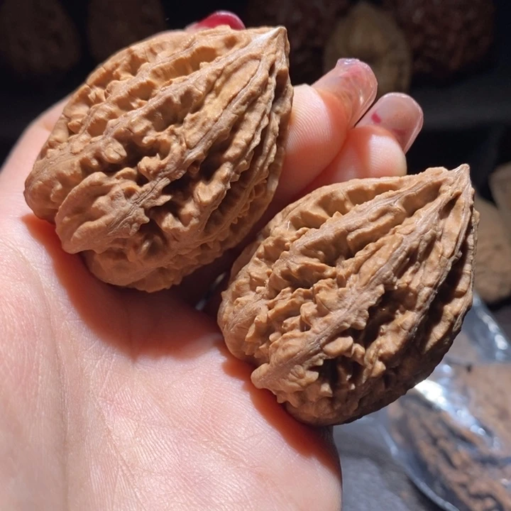 文玩核桃把件东北楸子24