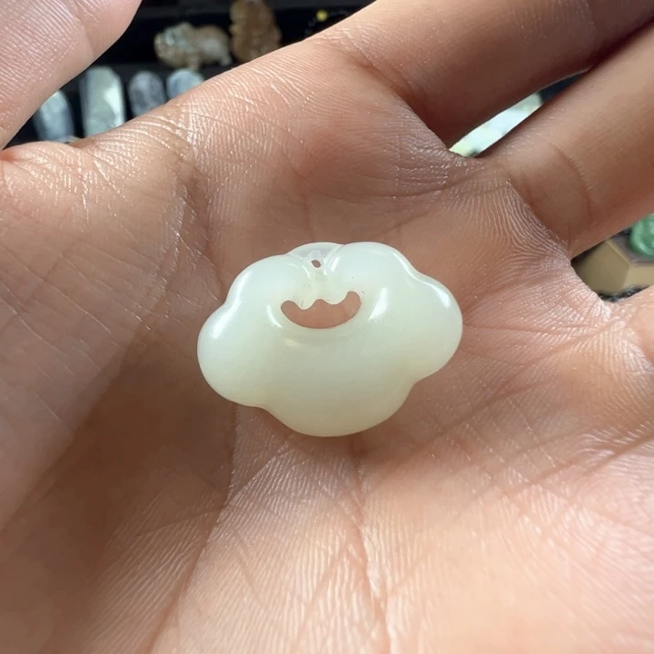 和田玉（糖玉）未镶嵌颈饰爱****儿