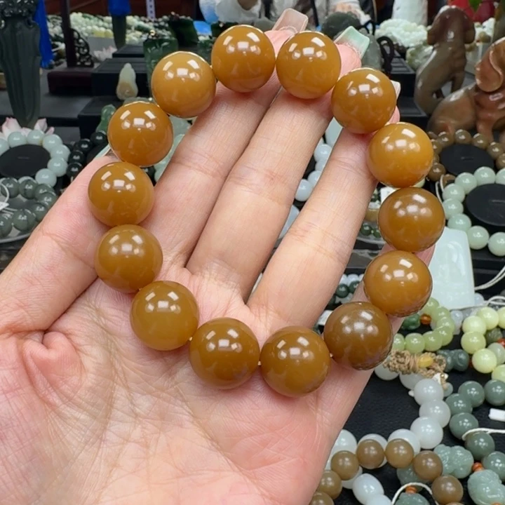 青***忆和田玉未镶嵌手链