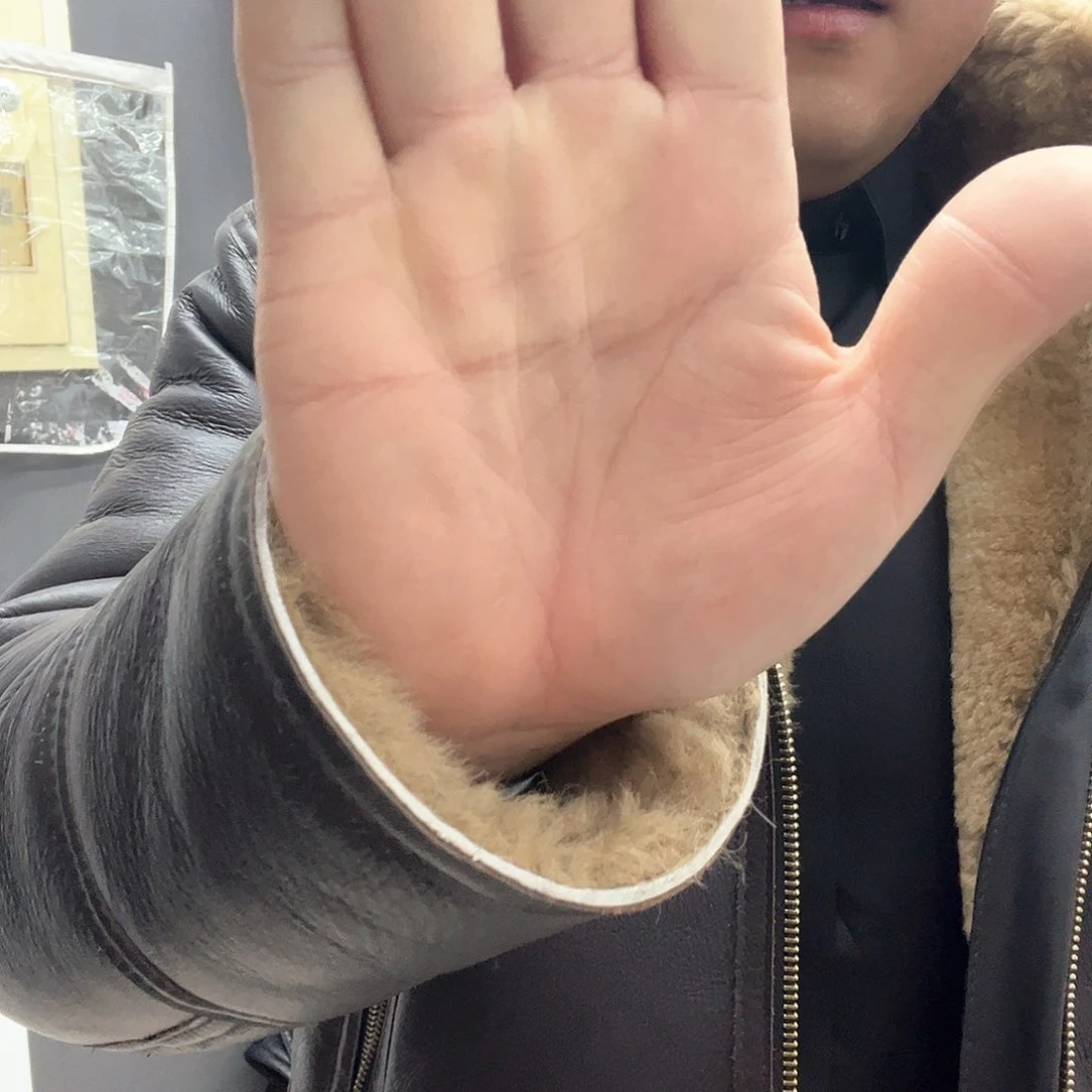 羊皮毛一体马甲黑色