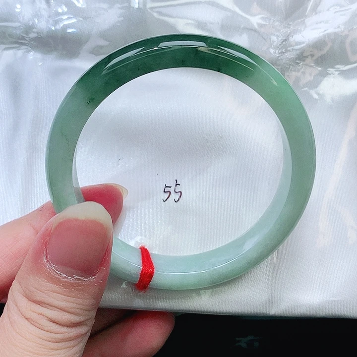 翡翠未镶嵌手镯188