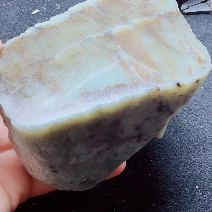未镶嵌和田玉（糖玉）珠宝半成品