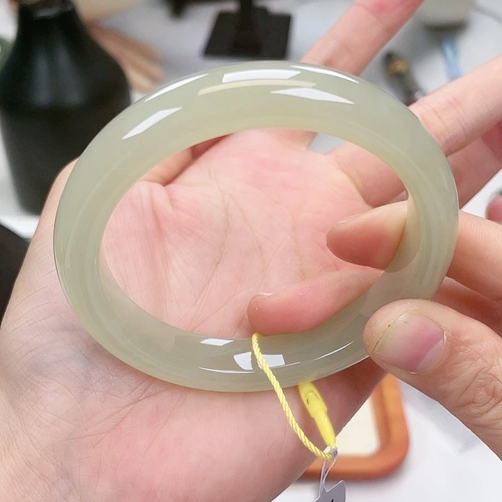 和田玉 手镯60未镶嵌