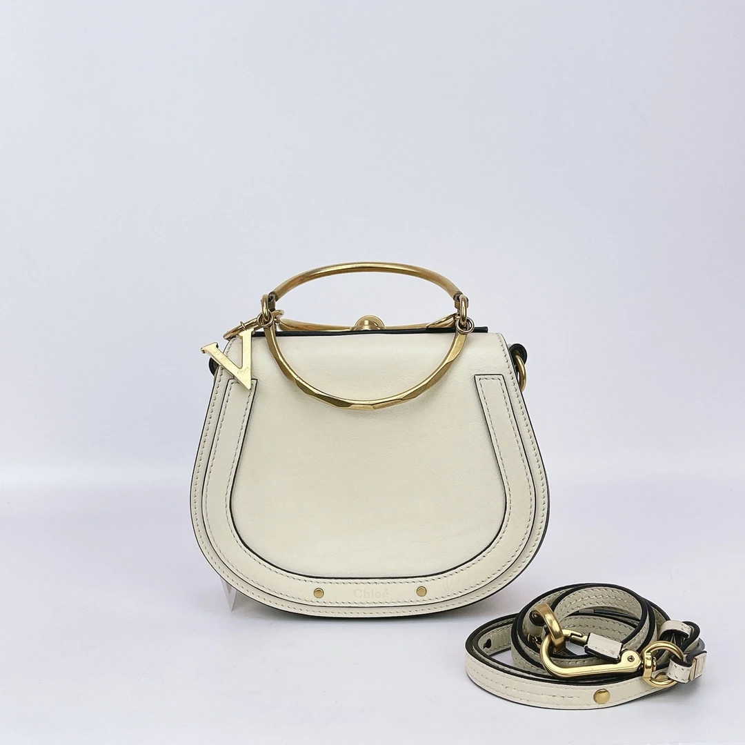 95新 Chloe/蔻依 克洛伊 白色牛皮圆环斜挎包底长19 C050