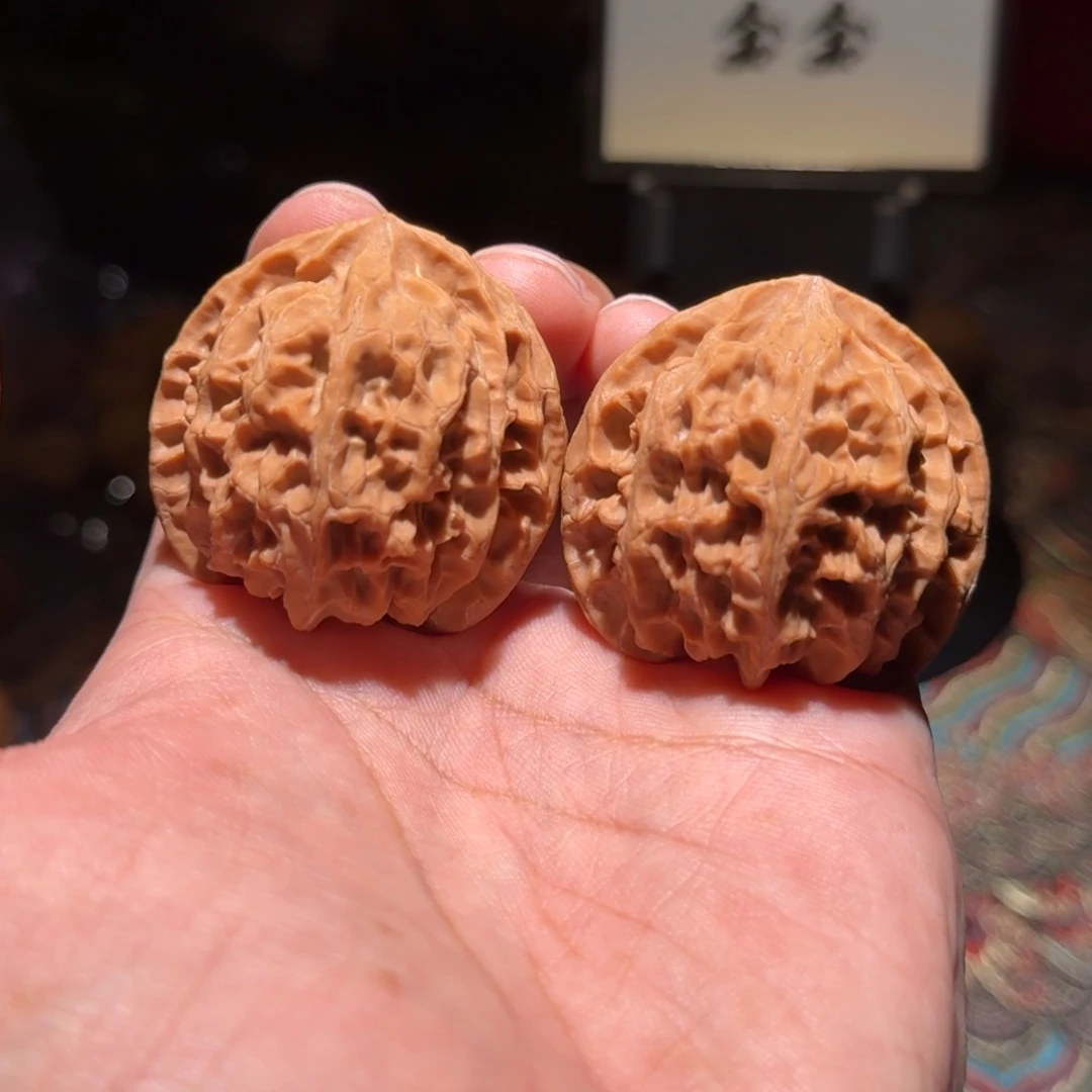 把件核桃1164苹果园，尺寸42 40 40