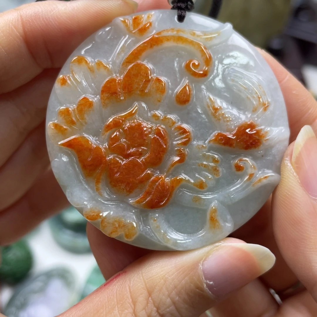 翡翠未镶嵌颈饰牌子