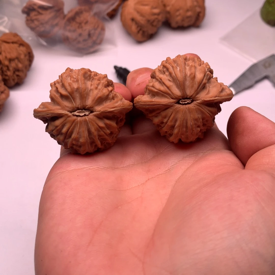 把件核桃对歪磨盘全品红皮