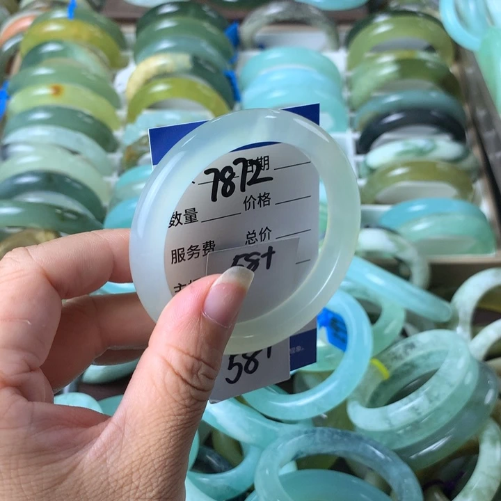 未镶嵌蛇纹石玉手镯7872