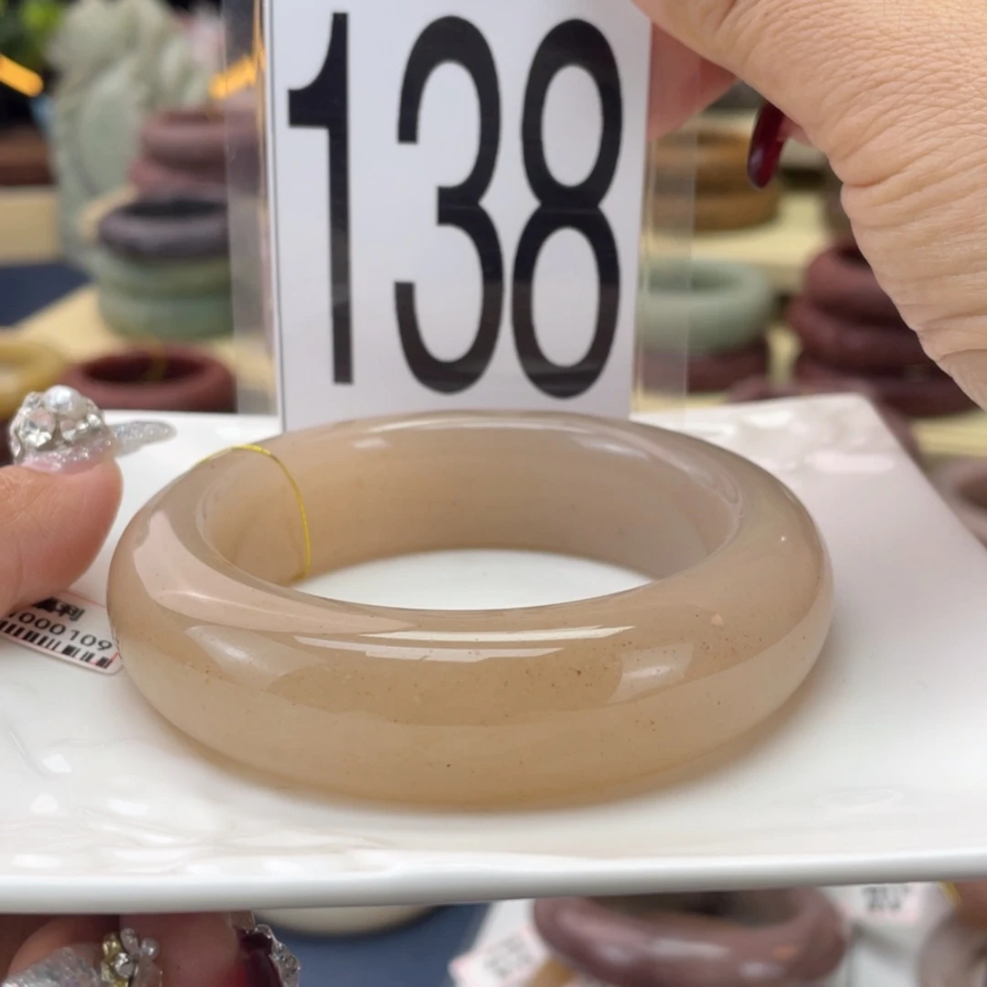 【闪购商品】石英质玉手镯未镶嵌