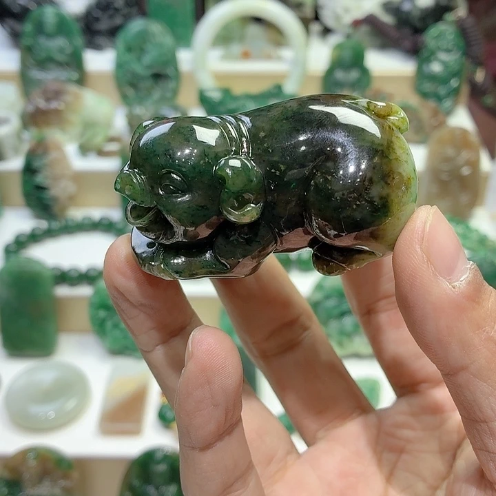 独山玉未镶嵌把件发财猪