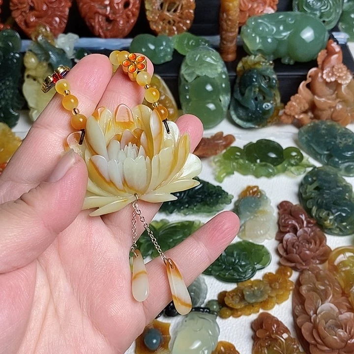 未镶嵌蛇纹石玉颈饰