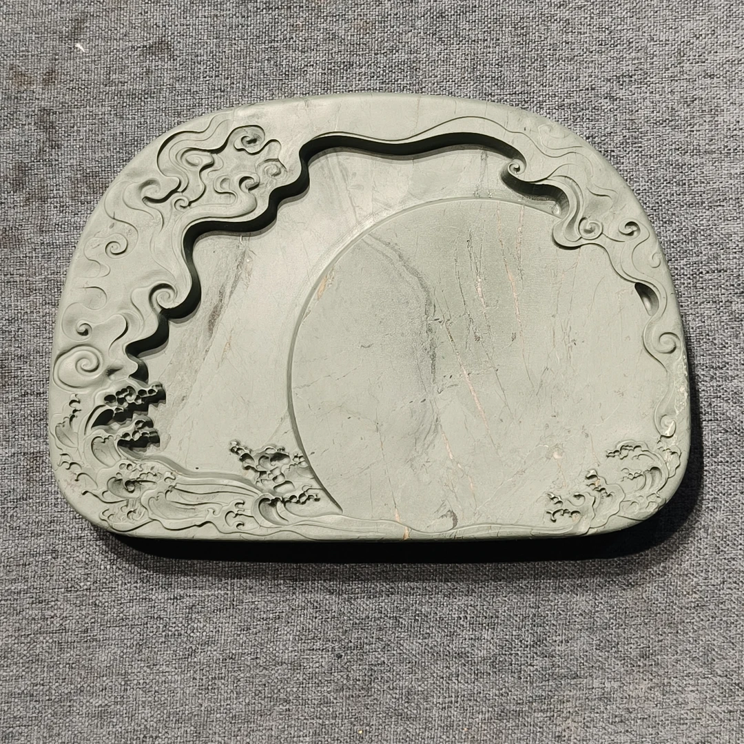 老坑洮砚，喇嘛崖老坑鸭头绿海上生明月砚，尺寸20.3*14.4*2.7厘米