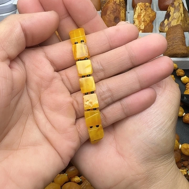 琥珀未镶嵌裸石天然蜜蜡手串