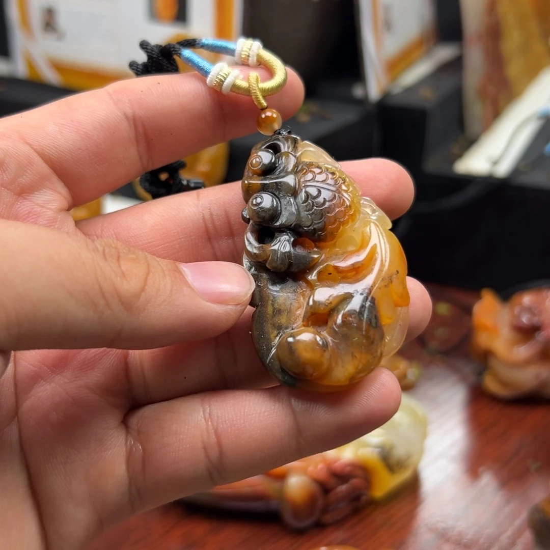石英质玉（黄龙玉）未镶嵌多样性发货，发其一