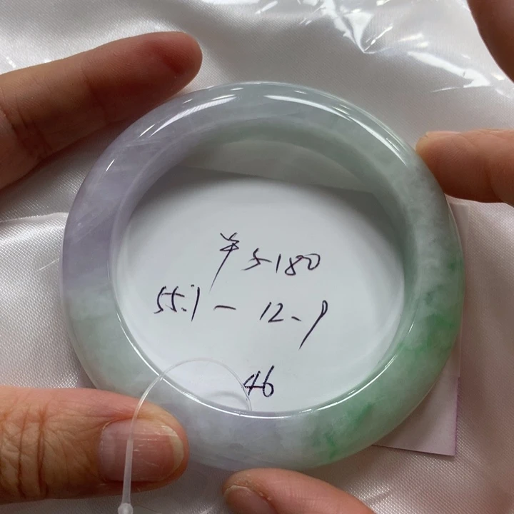 翡翠未镶嵌手镯46