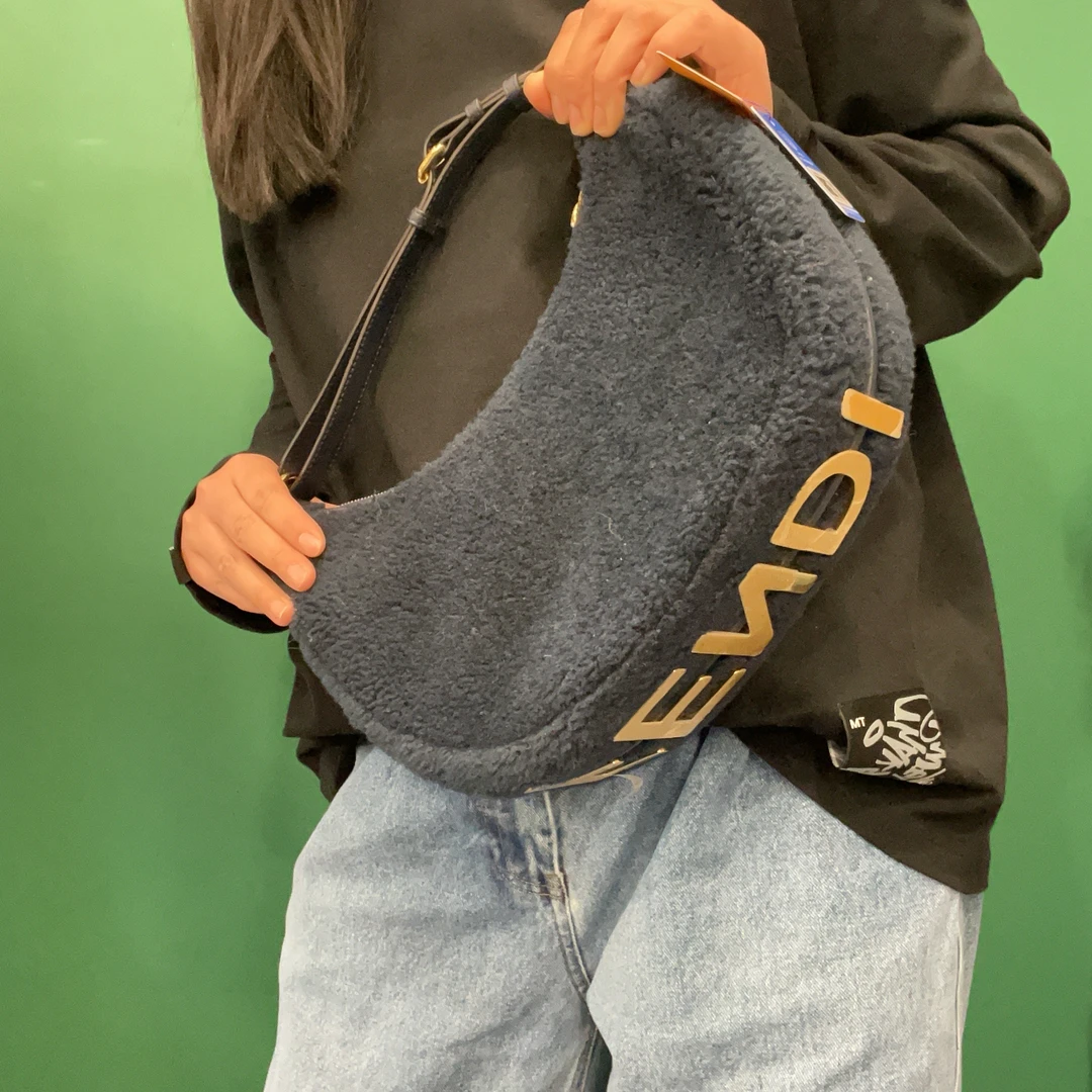 95新 FENDI/芬迪 【KK】 77 1257 藏蓝色毛呢手提单肩包