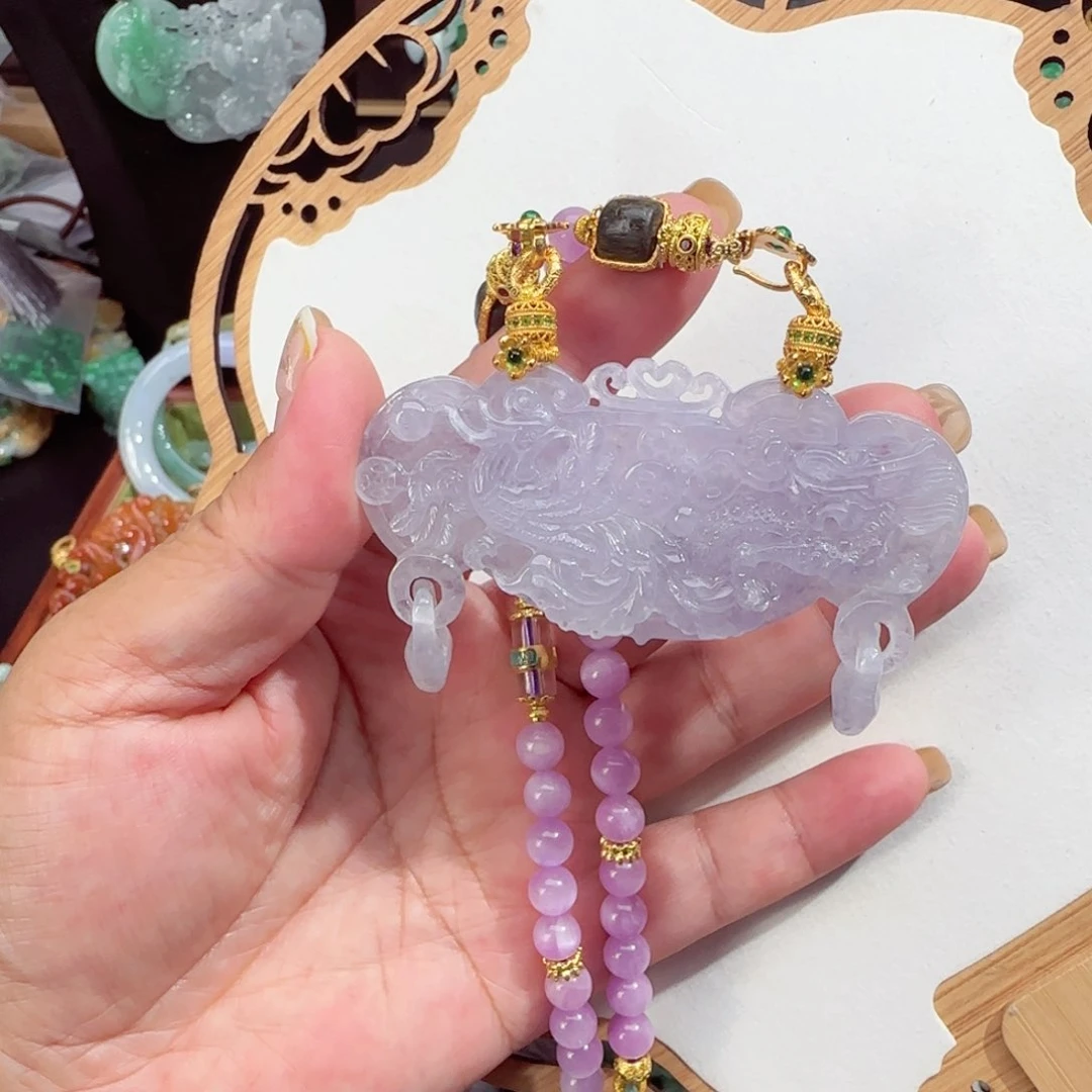 翡翠未镶嵌颈饰哎*喂仿古