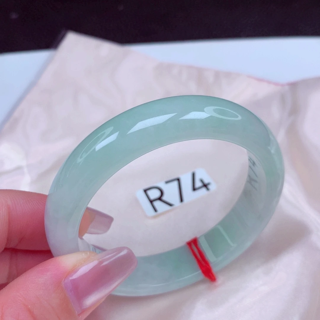 翡翠未镶嵌手镯手镯