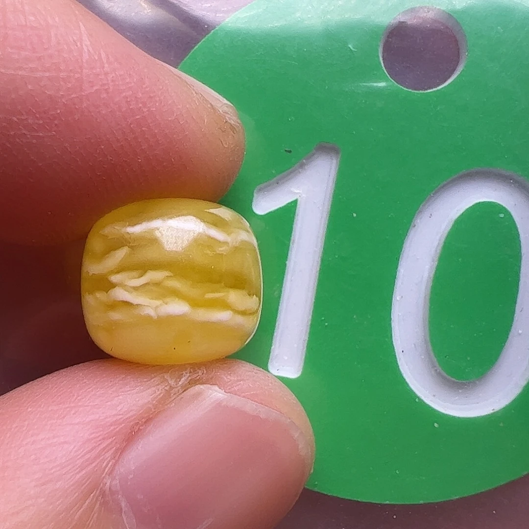 蜜蜡未镶嵌珠宝奇石10/9m m