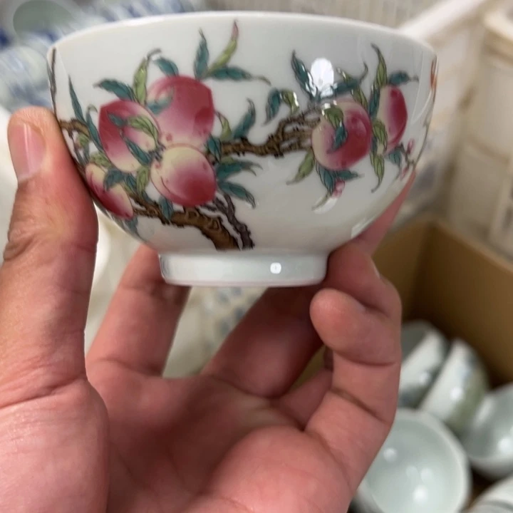 摆件瓷九桃五福鸡心杯