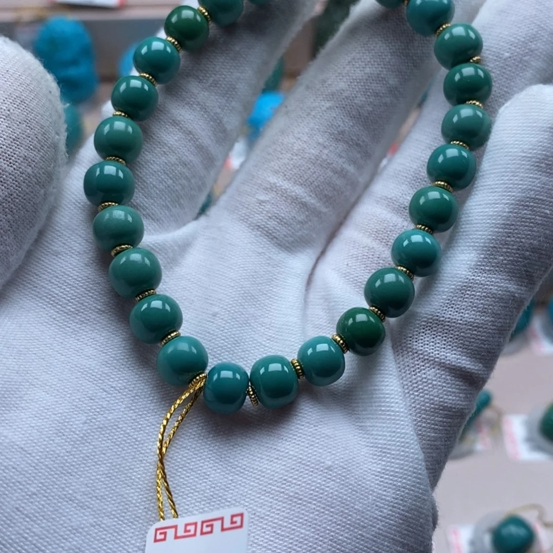 绿松石未镶嵌颈饰