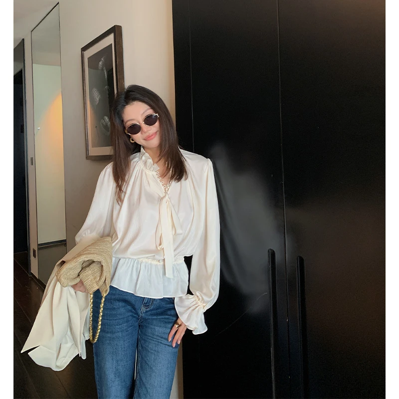 【ALONE SAVOR】龍喜儿云端漫游 设计感木耳边衬衫纽扣飘带 J979