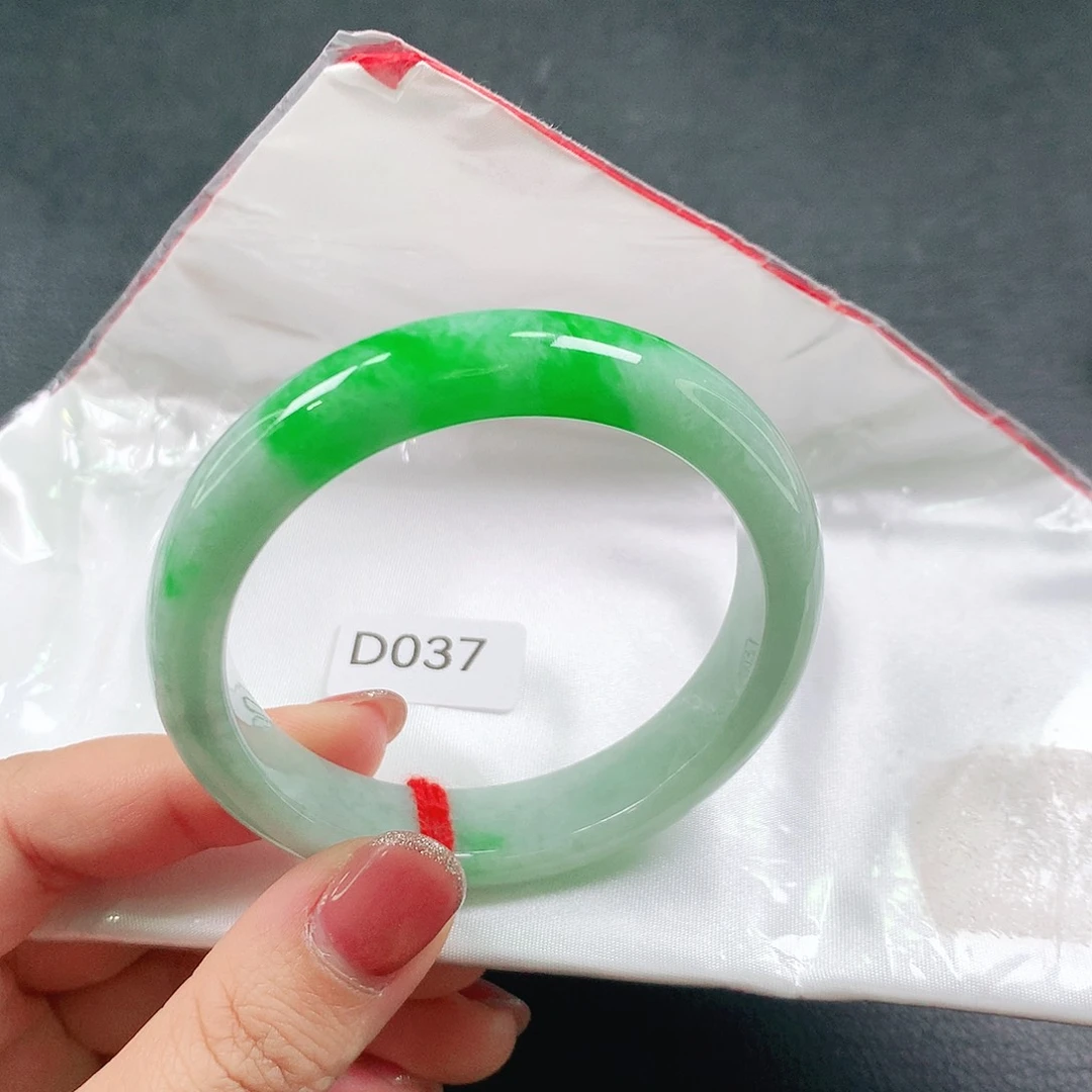 翡翠未镶嵌手镯03