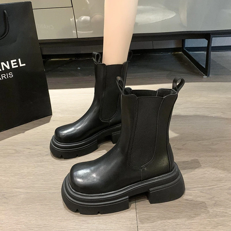 切尔西马丁靴女春秋单靴2025新款大厚底烟管中筒靴烟筒咖色短大头