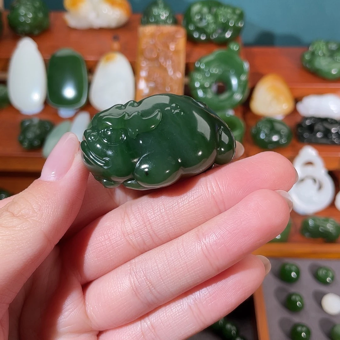 优***生颈饰未镶嵌和田玉