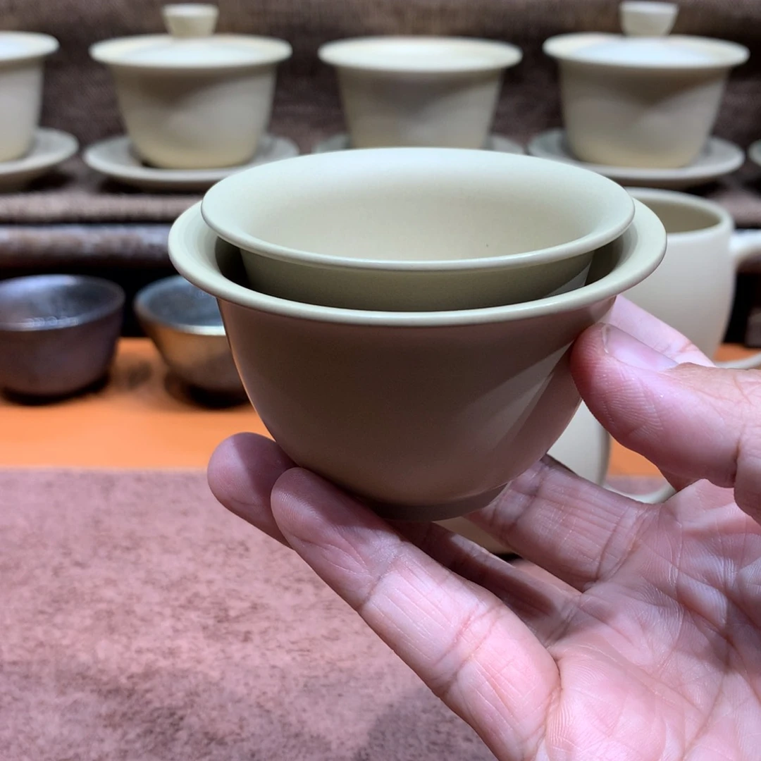 泥塑?**李放漏主人杯一个