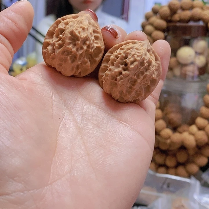 【闪购商品】文玩核桃把件32天通宝