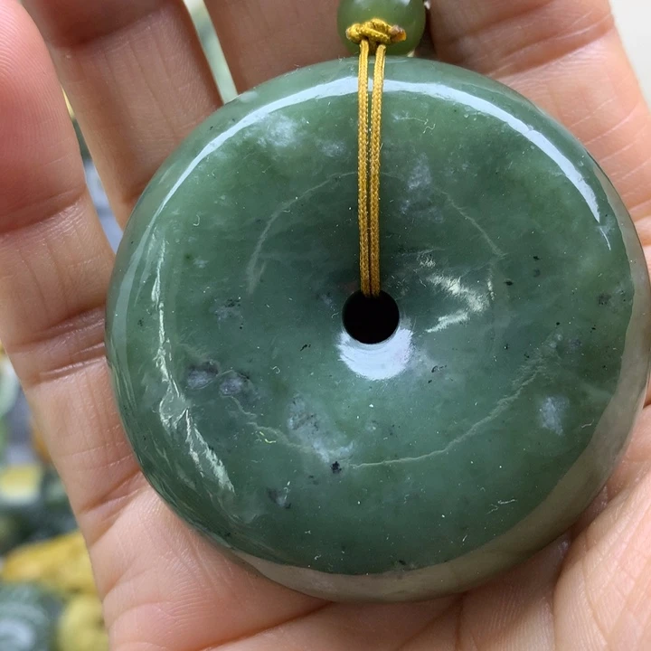 【闪购商品】透闪石质玉未镶嵌挂件