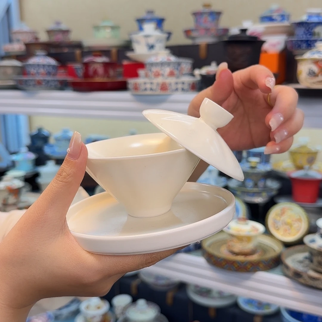 我们都在努力着改变自己和