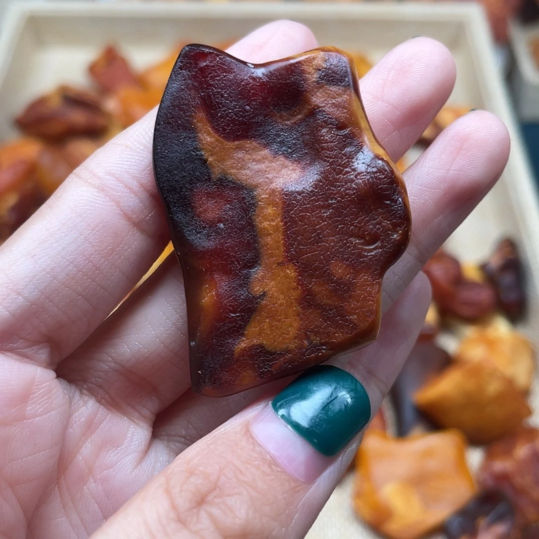 琥珀未镶嵌珠宝奇石